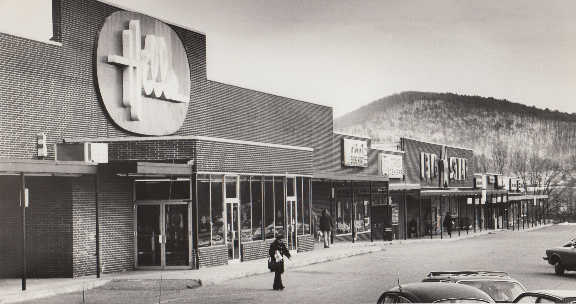 1971-11-16 Hills